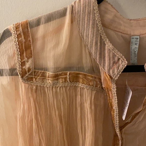 Beautiful, sheer boho flowy top from free people - Picture 2 of 4
